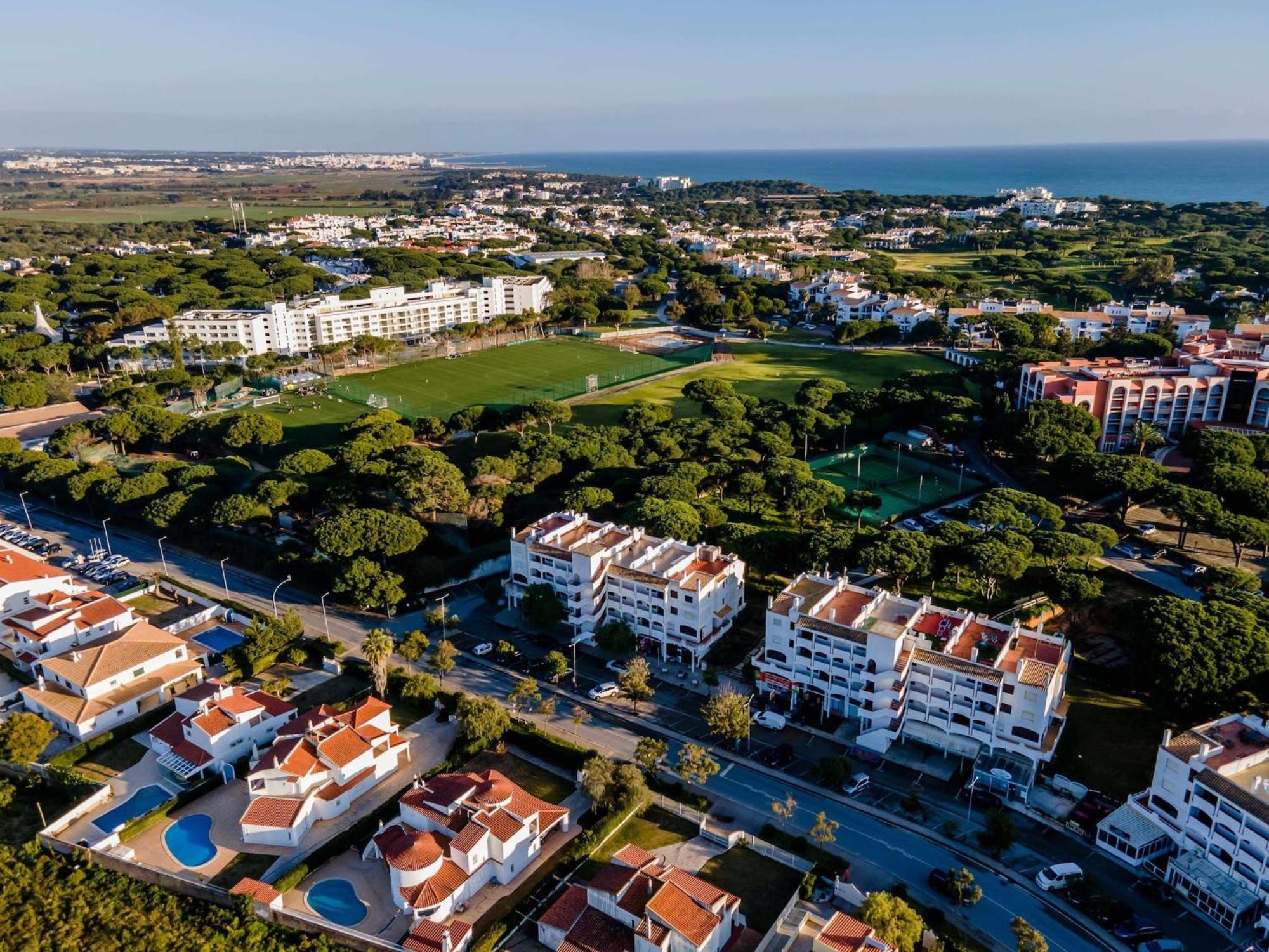 Casa Falesia T2 - Garden View - 5 Min From The Beach - Wifi Olhos de Agua  Exterior photo